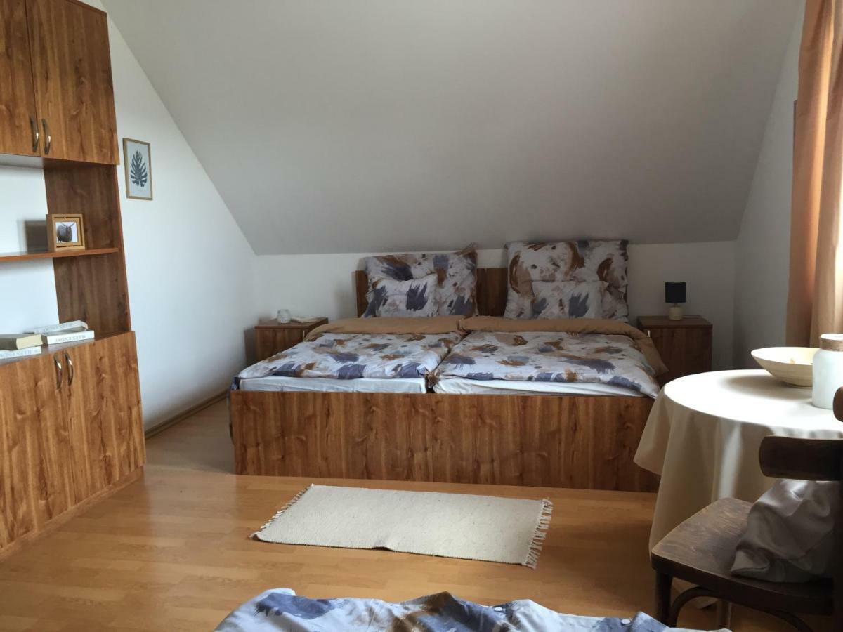 Dosa Tanya, Vendeghaz Hotel Cserepfalu Екстериор снимка