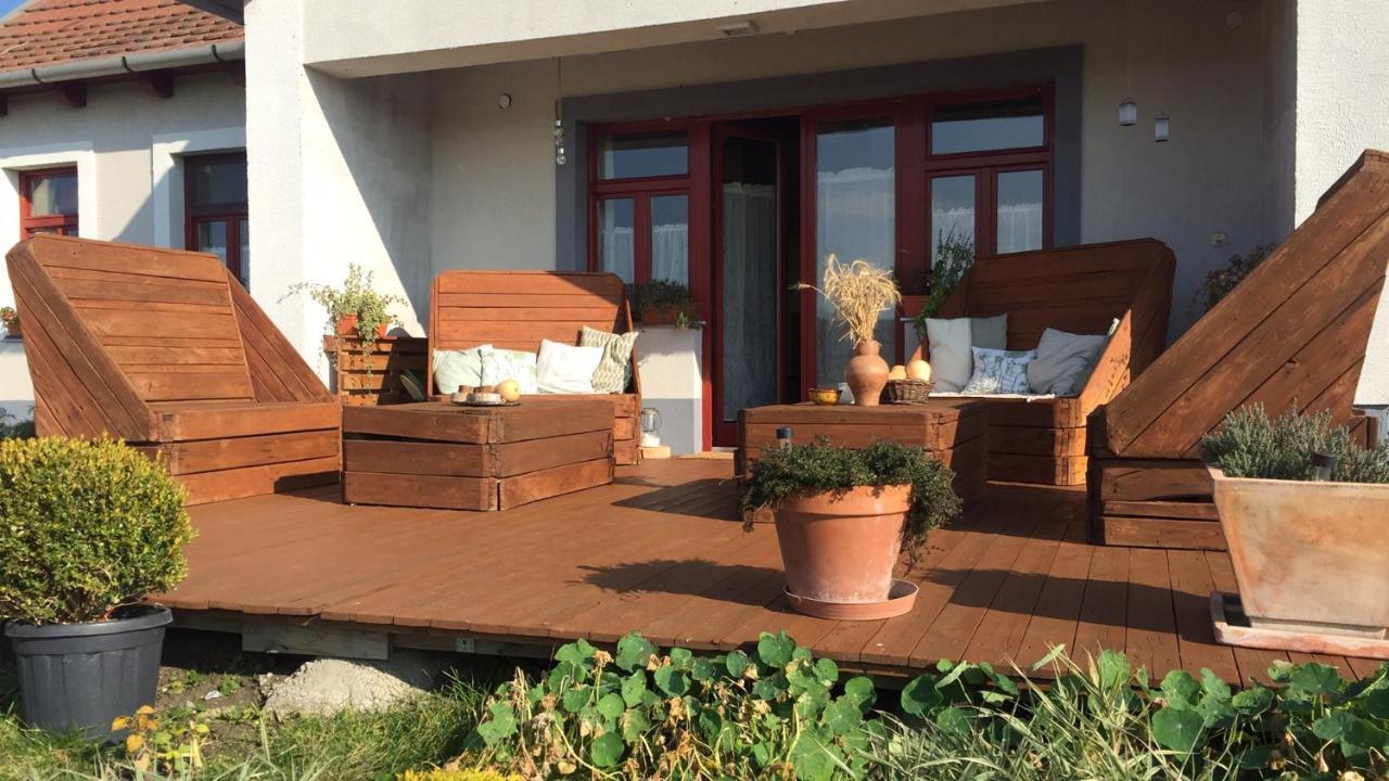 Dosa Tanya, Vendeghaz Hotel Cserepfalu Екстериор снимка
